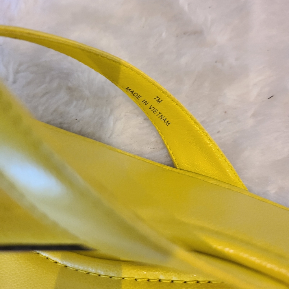 Tory Burch Leather Flip Flops - Picture 6 of 6